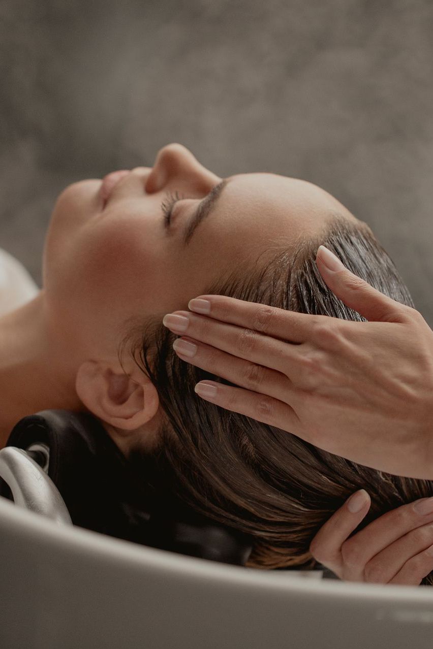 Trattamento benessere per cute e capelli
